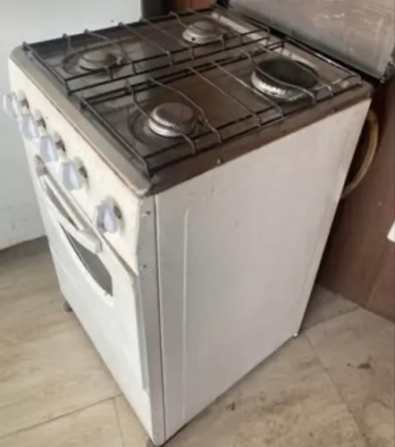 Vendo fogão 4 Bocas - funcionando tudo