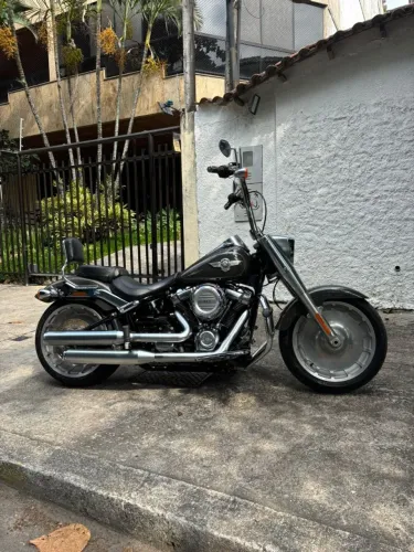 Harley Davidson Softail Fat Boy Motor 107 Cinza 2018