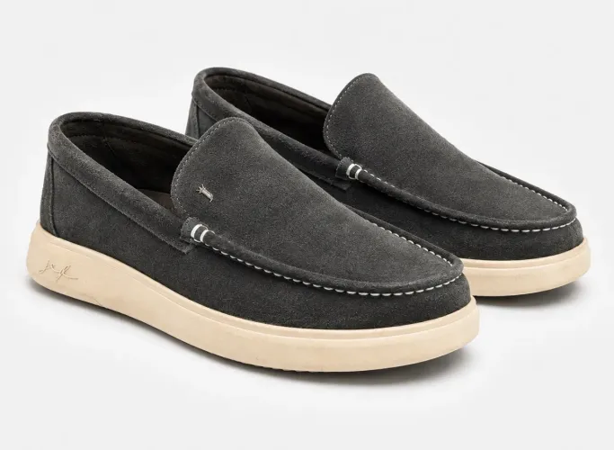 Sapatos seminovos 42, 43, 44 e 45 grandes marcas Jeff reserva