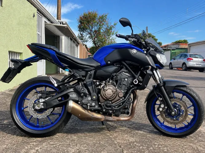 Yamaha MT-07 2022 | Apenas 8.100 km