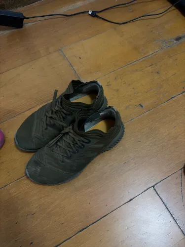 Tênis Nemeziz Adidas usado 