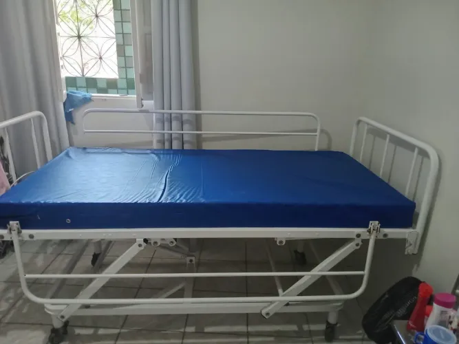 Cama hospitalar 
