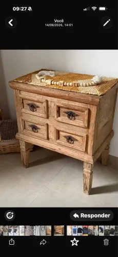 Mesa de cabeceira