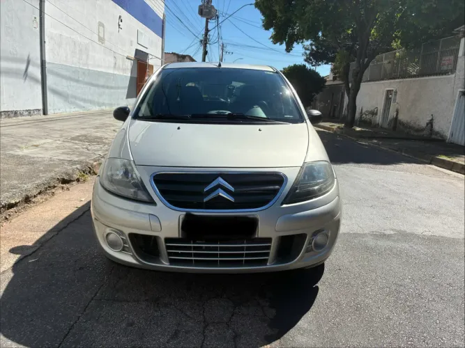 Citroen C3 GLX 1.4/ GLX Sonora 1.4 Flex 8V 5P 2012