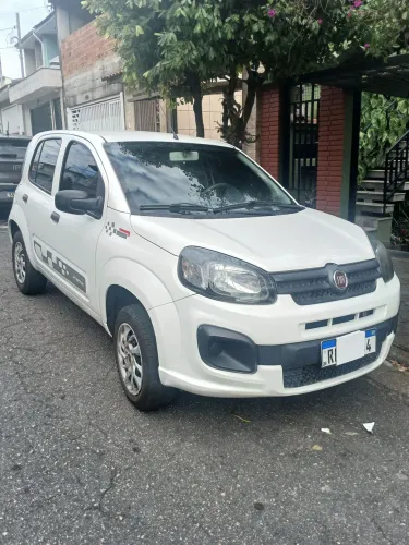 Fiat Uno Attractive 1.0 EVO Fire Flex 8V 5P 2021