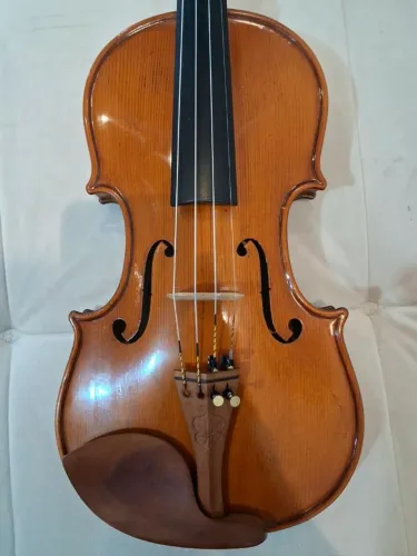 Violino  4/4 de oficina Strauss 26 anos 