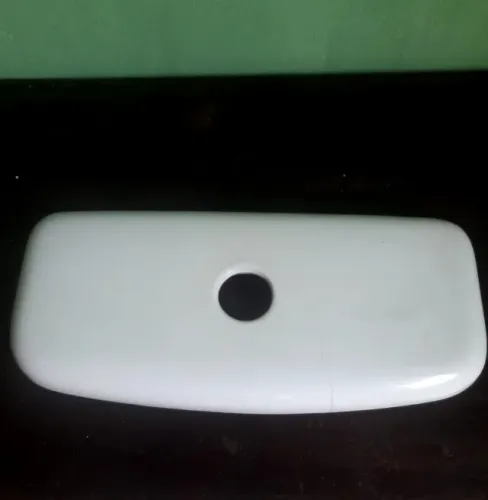 Tampa para caixa acoplada Deca, usada, com pequenas marcas, em bom estado, cor branca. Val