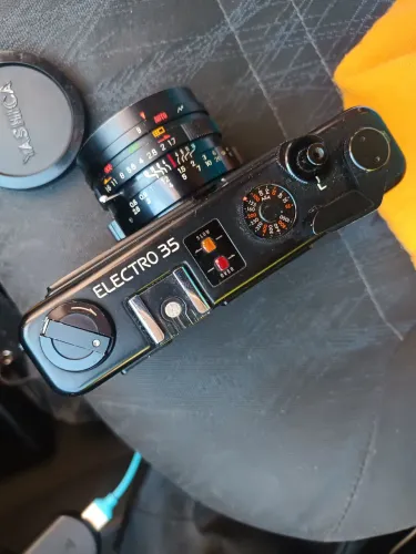 Câmera yashica antiga 