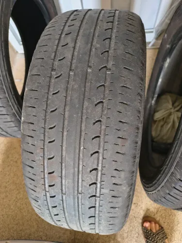 03 Pneus usados Goodyear