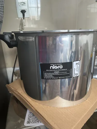 Panela de pressão de 20 litros nova na caixa
