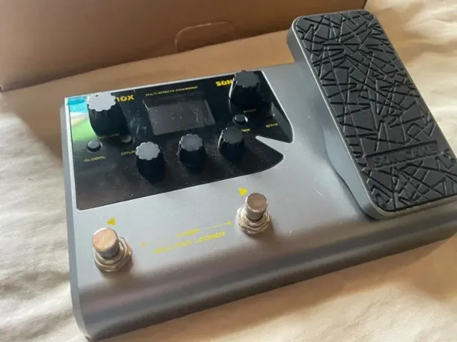Matribox I - Pedaleira para guitarra