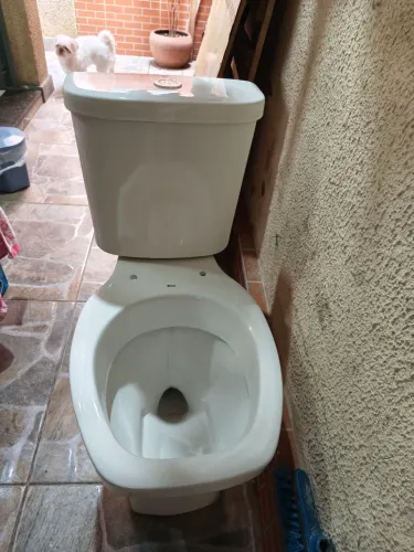 Vaso sanitário Onix caixa acoplada.. praticamente novo