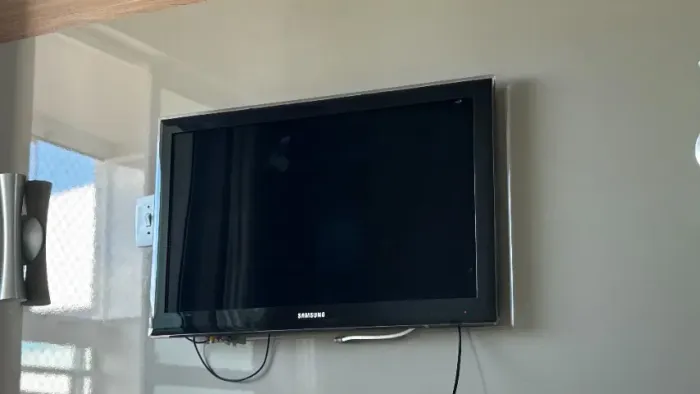 TV SAMSUNG 32" - não smart