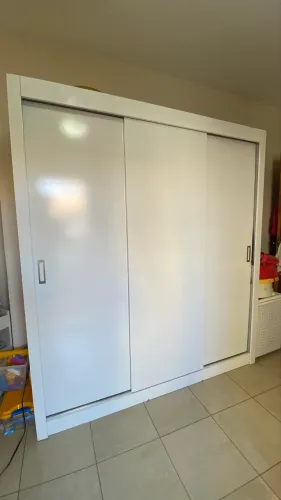 Armário 3 portas 185cm Largura