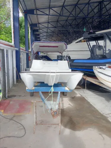 Jangada super 8 ótima para seu lazer venha conferir, motor Mercury de 25 hp