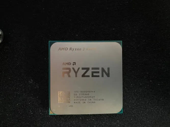 Processador AMD Ryzen 3 4300G + Cooler Original