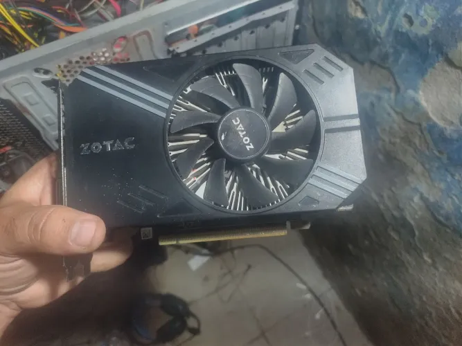 Placa de vídeo dividia Geforce GTX 1060 zotac de 3 gigas
