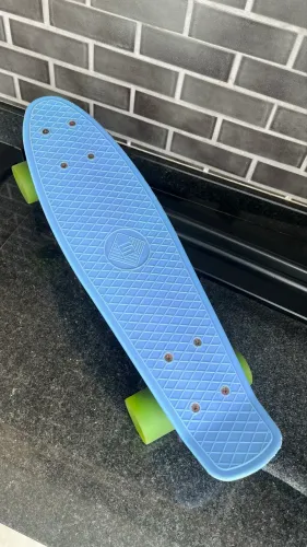 SKATE MINI CRUISER roxo e verde 