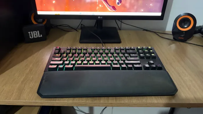 Teclado gamer mecânico  RAZER BLACKWIDOW TE CHROMA V2