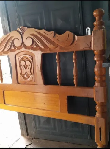 Cabeceira Cerejeira Maciça