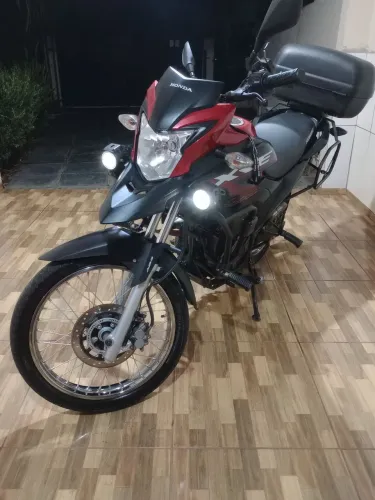 Vendo XRE 190 pronta pra viajar