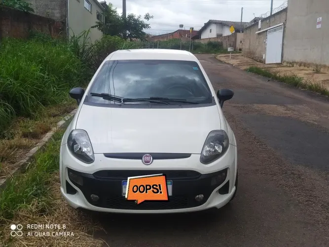 Fiat Punto Blackmotion 1.8 Flex 16V 5P. 2014