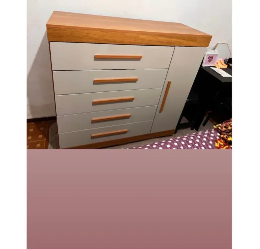 Cômoda de quarto grande 