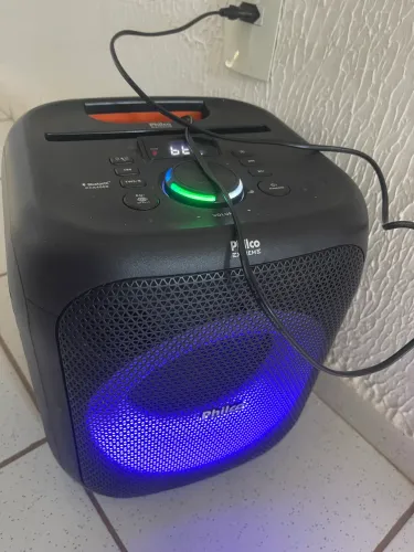 Vende caixa som semi nova