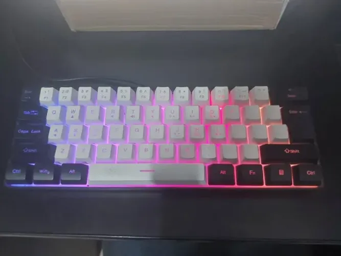 Teclado Mecanico RGB funcionando Ok