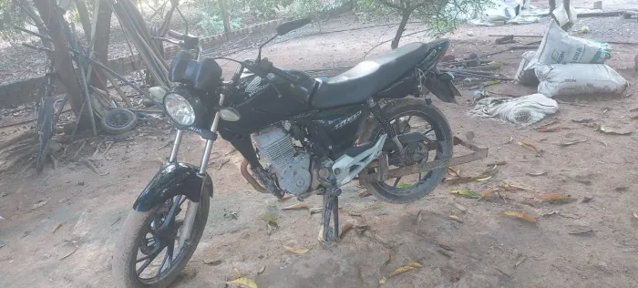 Vende-se moto Fran 150 e reboque