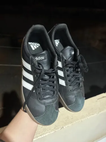 Tênis adidas original
