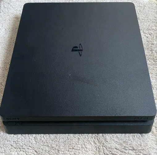 PS4 slim 1TB