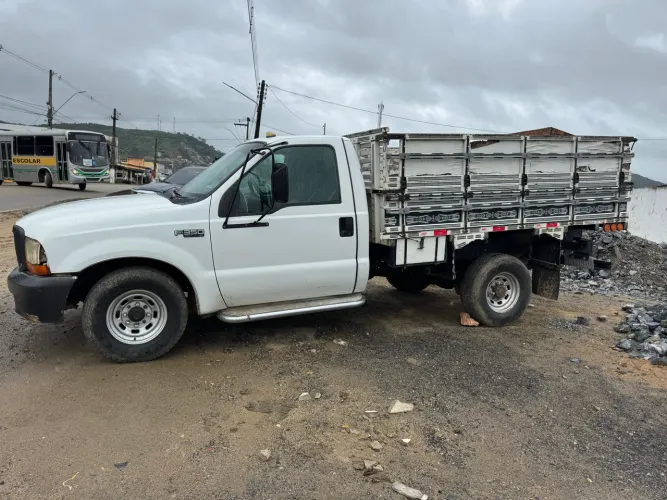 Ford F-350 3.9 8V Turbo Diesel Mec. 2001