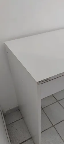 Mesa de escritório com 2 gavetas