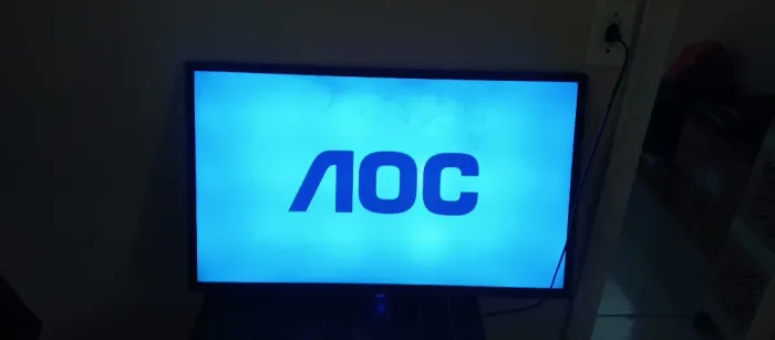 Tv 32 polegas,marca AOC ,não e smartv