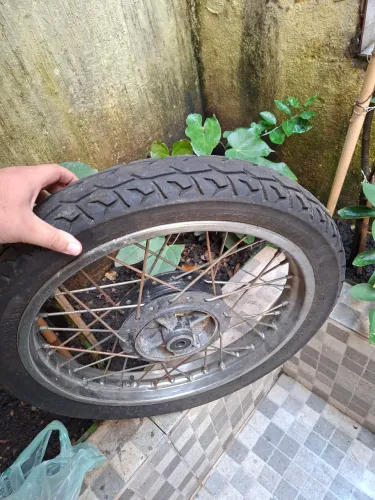 Pneu CG honda