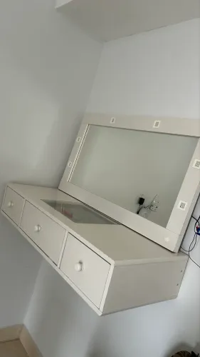 Penteadeira camarim suspensa