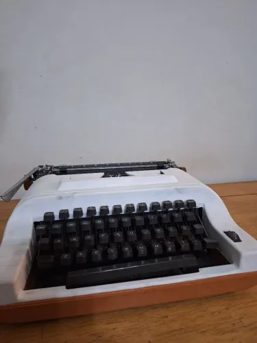 Máquina de escrever Remington 22 (ou Remington Ipanema)