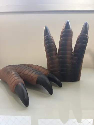 Luva Garras de Dinossauro