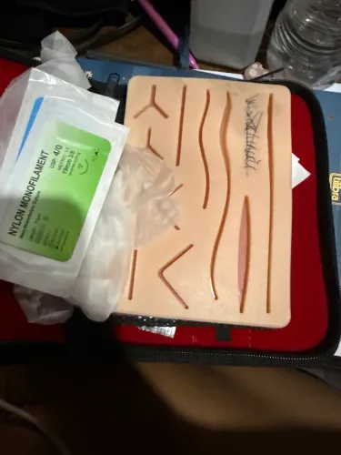 Kit de sutura pra estudante