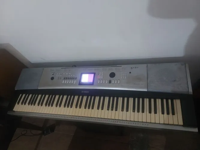 Vendo Teclado Yamaha dgx 520