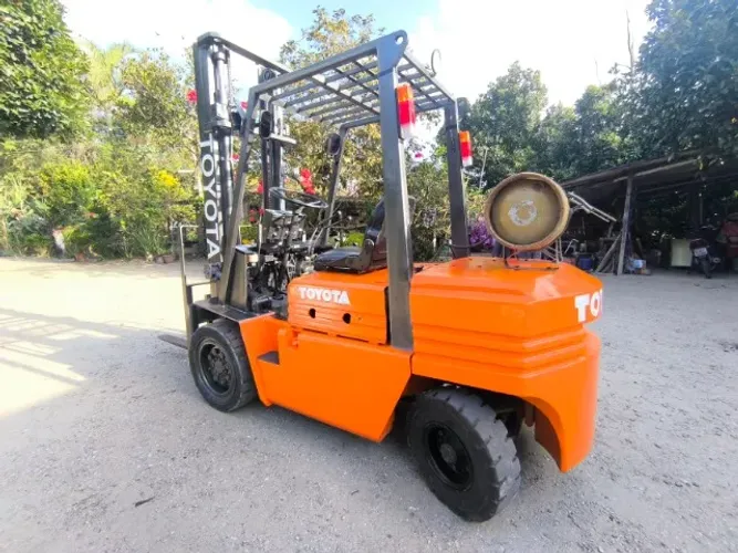 Empilhadeira Toyota para venda