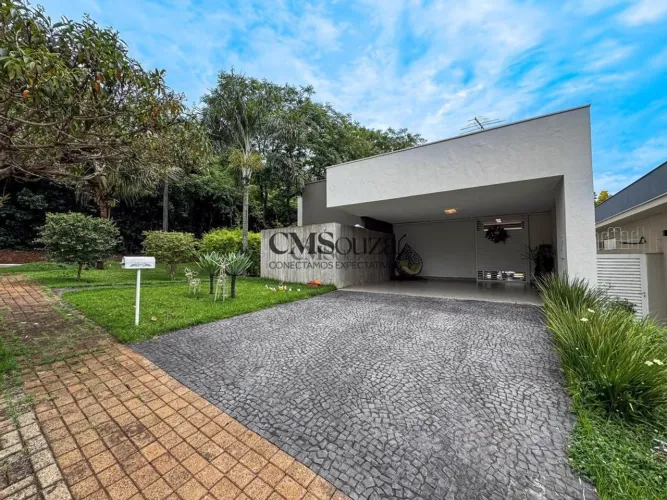 Casa térrea para venda no Royal Forest  3 quartos (1 suíte máster), 164m², 4 vagas  Espera