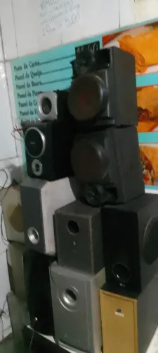 lote de caixas de som e sub