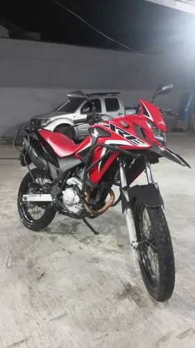 Vendo ou troco por carro xre 300 rally 2022