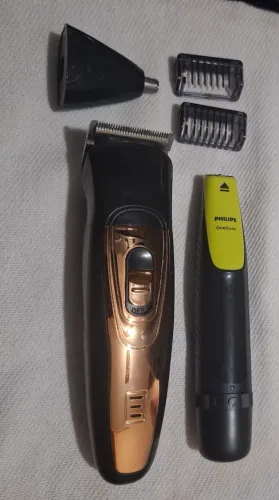 Barbeador Eletrico Philips OneBlade + outro de Brinde