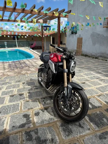 Cb 650 a venda?