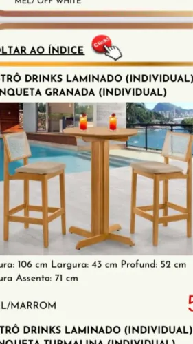 Cadeira e bistrô iluminado