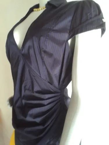 Roupas e artesanatos 