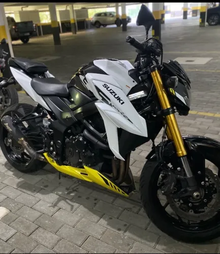GSX S750ZA